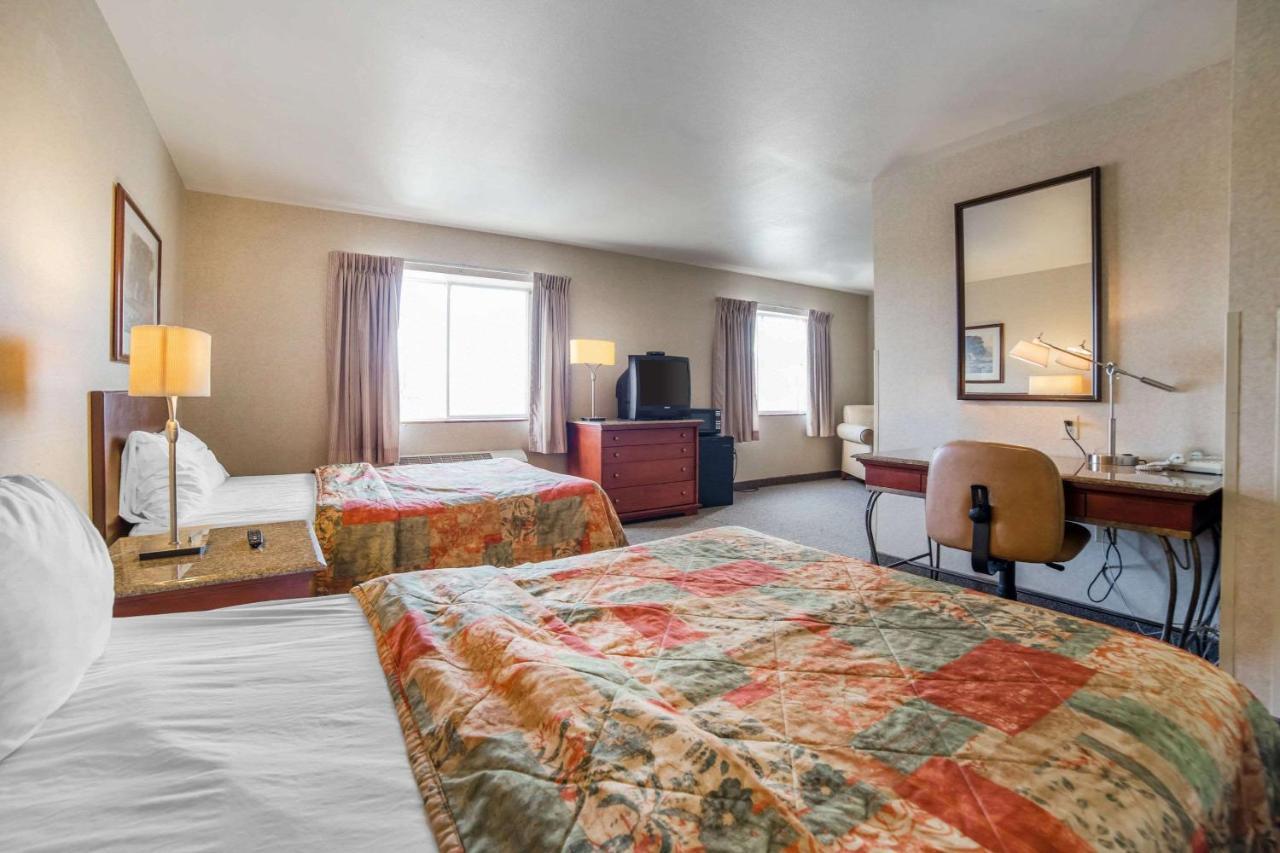 Rodeway Inn & Suites Nampa Exterior photo